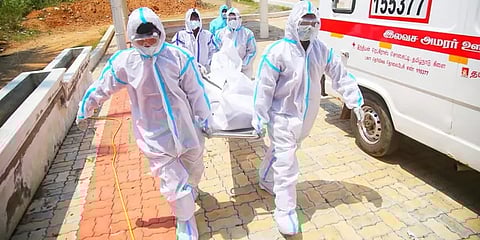 கொரோனாவால் உயிரிழந்தோர் குடும்பத்தினருக்கு ரூ.50,000 நிவாரணம் - மத்திய அரசு உத்தரவு