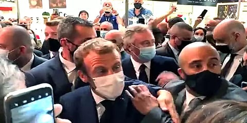 பிரான்ஸ் அதிபர் இமானுவேல் மேக்ரன் மீது முட்டை வீசிய நபர் கைது