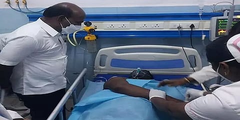 முதல்வர் வீட்டின் அருகே தீக்குளித்த நபரை விரைந்து காப்பாற்றிய காவல்துறை - டிஜிபி பாராட்டு