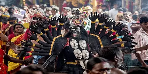 குலசை தசரா விழாவில் கட்டுப்பாடுகளுடன் பக்தர்களுக்கு அனுமதி - தூத்துக்குடி எஸ்.பி தகவல்