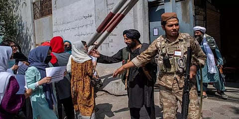 ஆப்கானில் இருந்த ஒரே மகளிர் வாகன ஓட்டுநர் பயிற்சி பள்ளியும் மூடல்