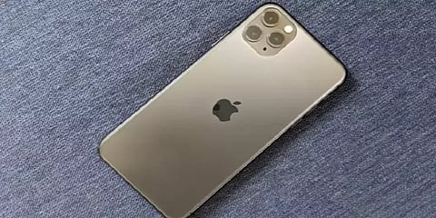 விலை குறைவு... வசதி நிறைவு... 'ஐஃபோன் 13' வந்தாலும் 'ஐஃபோன் 11'-க்கு மவுசு குறையாதது ஏன்?