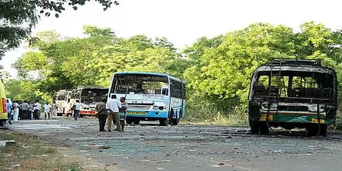 மரக்காணம் கலவரமும்; பொதுச்சொத்துகள் சேதமும் - வன்முறையை தூண்டுகின்றனவா கட்சிகள்?