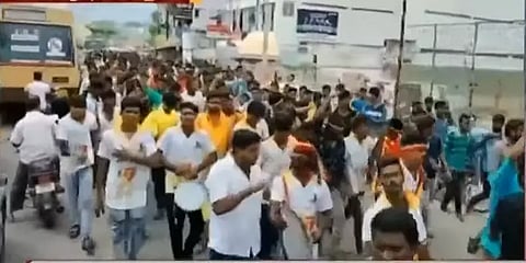 ருத்ரதாண்டவம் படம் பார்க்க சென்றபோது ரகளை - 5 பேர் கைது; 100க்கும் மேற்பட்டோர் மீது வழக்கு