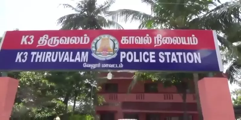 வேலூர்: மது அருந்திய தாத்தாவும், மது எனத் தெரியாமல் குடித்த பேரனும் உயிரிழந்த சோகம்