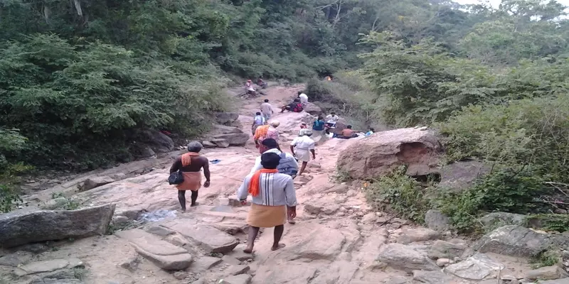 மகாளய அமாவாசை - சதுரகிரி கோயிலுக்குச் செல்லத் தடை