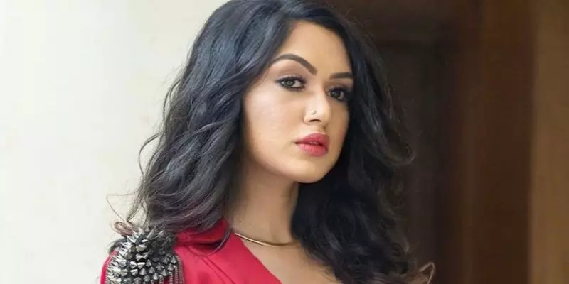 ஷாருக்கான் மகன் ஆர்யன் கானுடன் கைதான முன்முன் தமேச்சா, அர்பாஸ் சேத்தின் பின்புலம்!