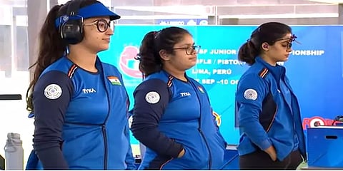 சர்வதேச துப்பாக்கி சுடுதல் சாம்பியன்ஷிப் போட்டி: தங்கம் வென்று அசத்திய இந்திய பெண்கள் அணி