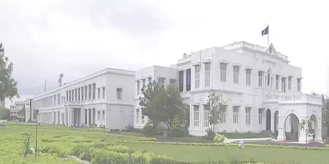 ’ரவுடிகளிடமிருந்து காப்பாற்றுங்கள்’-டிஜிபி அலுவலகத்தில் தற்கொலைக்கு முயன்ற நபரால் பரபரப்பு