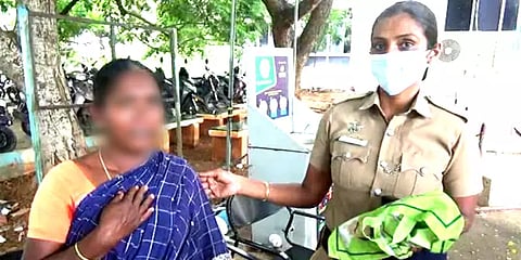 தேனி: காணாமல் போன மகளை மீட்டுத்தரக் கோரி பெண் தீக்குளிக்க முயற்சி