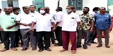 தலைமை ஆசிரியைகளுக்கு பாலியல் தொல்லை: வட்டார கல்வி அதிகாரி பணியிடை நீக்கம்