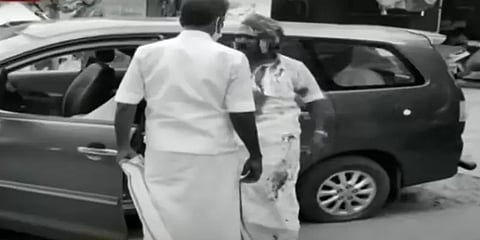 மிளகாய்ப்பொடி தூவி திமுக - அமமுகவினரிடையே மோதல்: போலீஸ் குவிப்பு