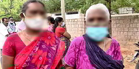 “என் மகன் சொத்துக்களை அபகரித்துவிட்டான்” - தூத்துக்குடி ஆட்சியரிடம் 77 வயது மூதாட்டி மனு