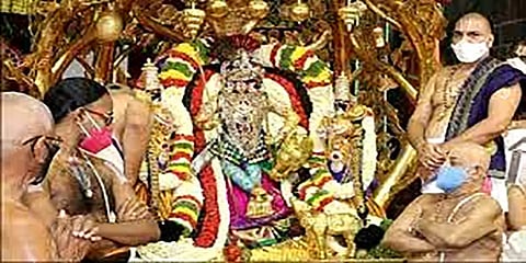 வருடாந்திர பிரமோற்சவம்: கருட சேவை நிகழ்வில் கலந்து கொண்ட முதல்வர் ஜெகன்மோகன் ரெட்டி