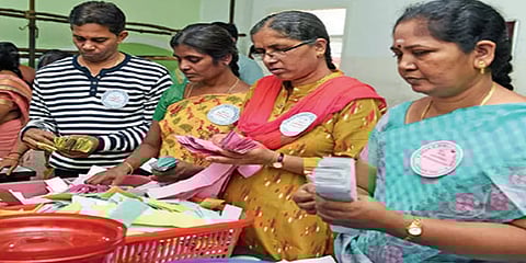 ஊரக உள்ளாட்சித் தேர்தல்: இன்று காலை 8 மணிக்கு தொடங்கும் வாக்கு எண்ணிக்கை