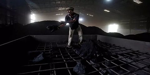 'பருவமழை முடிந்த பிறகு நிலக்கரி விநியோகம் மேம்படும்' - மத்திய அமைச்சர் நம்பிக்கை