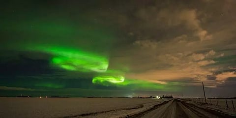 மெய்சிலிரிக்க வைக்கும் வட துருவ ஒளி - வானில் தோன்றிய பிரம்மிக்கத்தக்க ஒளி ஜாலங்கள்!