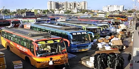 பண்டிகை காலம்: ஆம்னி பேருந்துகளில் அதிக கட்டணம் வசூலித்தால் கடும் நடவடிக்கை - தமிழக அரசு