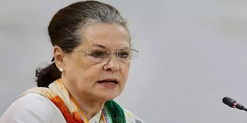 மோசமான நிலையில் நாட்டின் பொருளாதாரம் - சோனியா காந்தி