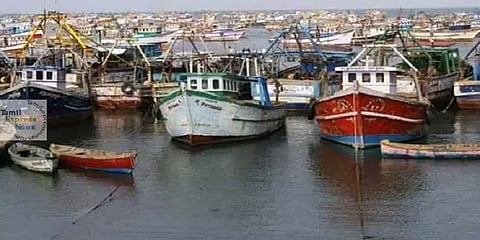 ராமேஸ்வரம்: போராட்டம் முடிந்த பின்னரும் கடலுக்கு செல்லமுடியாத மீனவர்கள்