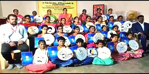 கோவை: கை எம்பிராய்டரி மூலம் பாரதியாரின் படத்தை உருவாக்கி உலக சாதனை