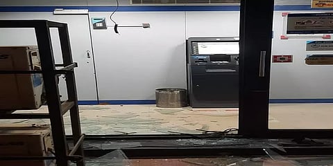 சென்னை: மது போதையில் ஏடிஎம் மையத்தின் கண்ணாடி கதவை உடைத்த வாலிபர் கைது