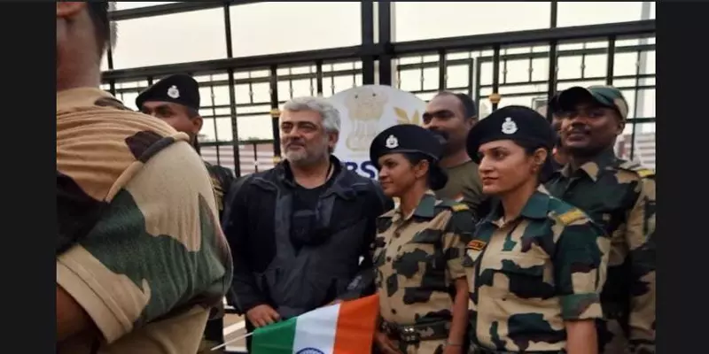 வாகா எல்லையில் ராணுவ வீரர்களுடன் அஜித்: வைரல் புகைப்படங்கள்