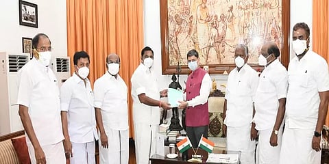 ஊரக உள்ளாட்சி தேர்தலில் ஆளும்கட்சியினர் முறைகேடு - ஆளுநரிடம் எடப்பாடி பழனிசாமி முறையீடு