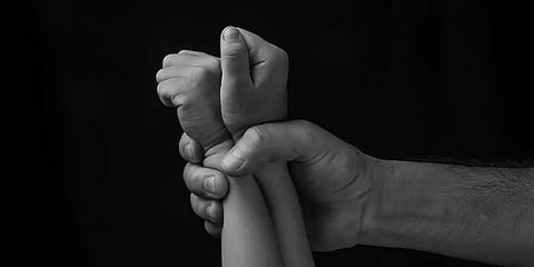 புதுச்சேரி: மாணவிக்கு பாலியல் தொல்லை... கிரிக்கெட் சங்க தலைவர் உட்பட ஐவர் மீது போக்சோ