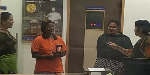 “உணவு விநியோகம் செய்யும் பெண்களுக்கு சம்பளத்துடன் இரண்டு நாள் மாதாந்திர விடுப்பு” - ஸ்விகி