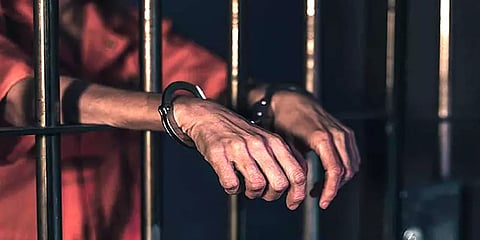 கோவை: சிறுமி பாலியல் வன்கொடுமை வழக்கில் ஓட்டுநருக்கு 20 ஆண்டுகள் சிறை