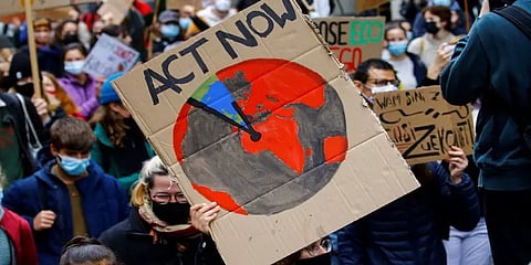 சுவிட்சர்லாந்து நாடாளுமன்ற வளாகத்தில் நடைபெற்ற போராட்டம்