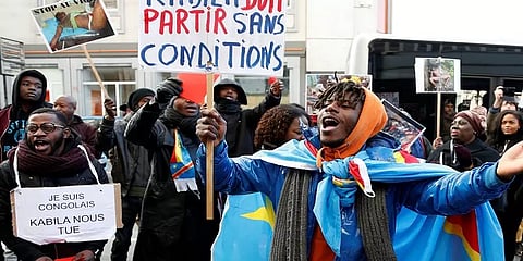 காங்கோவில் துறைமுக ஊழியர்கள் போராட்டம்: கண்ணாடிகளை உடைத்து பொருட்களுக்கு தீ வைப்பு