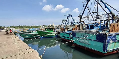 டீசல் விலை உயர்வால் கடலுக்கு செல்ல தயக்கம் காட்டும் ராமேஸ்வரம் மீனவர்கள்