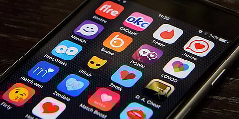 ”இளம்பெண்கள் அதிகமிருப்பர் என ஏமாற்றிவிட்டனர்”- டேட்டிங் ஆப் மீது வழக்கு தொடர்ந்த இளைஞர்