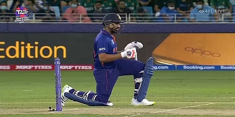 Black Lives Matter: இனவெறிக்கு எதிராக இந்திய - பாகிஸ்தான் வீரர்கள் மண்டியிட்டு முழக்கம்!