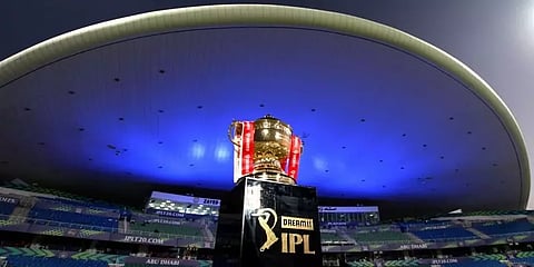 ஐபிஎல்லில் மேலும் 2 அணிகள் - போட்டா போட்டி போடும் நிறுவனங்கள்!
