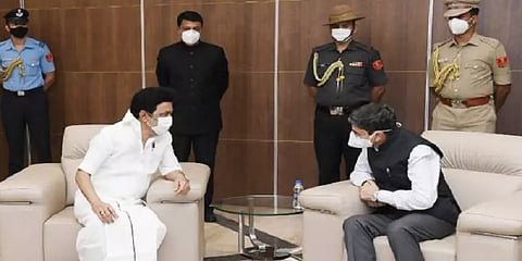 ‘ஆளுநருடன் சுமூகமாக செல்ல முயல்கிறதா திமுக?‘ - இறையன்பு கடிதம் ஏன்?