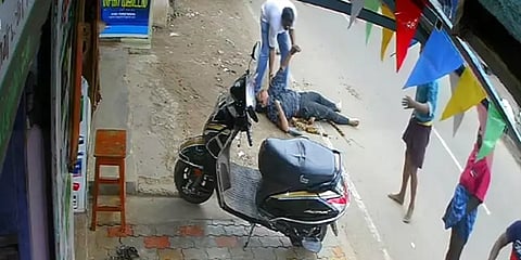 மாடியில் கிரிக்கெட் விளையாடியபோது நிகழ்ந்த விபரீதம்: சிறுவன் பரிதாபமாக உயிரிழப்பு