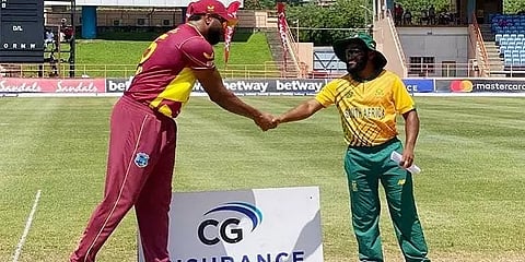 வெஸ்ட் இண்டீஸ் புயலை சமாளிக்குமா தென்னாப்ரிக்கா?; முதல் வெற்றி யாருக்கு?-ஆடு லெவன் விவரம்!