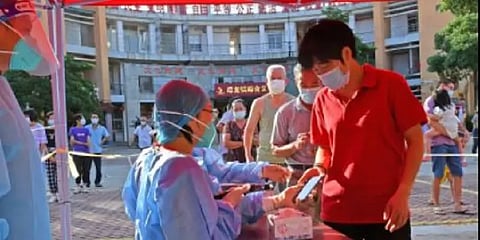 சீனாவில் அதிகரிக்கும் கொரோனா - 40 லட்சம் மக்கள் வசிக்கும் லான்ஜோ நகரில் ஊரடங்கு அறிவிப்பு