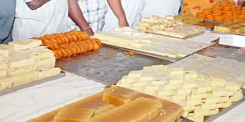 ஆவின் இனிப்புக்கு வரவேற்பு - 26 நாட்களில் ரூ.22 கோடிக்கு இனிப்புகள் விற்பனை