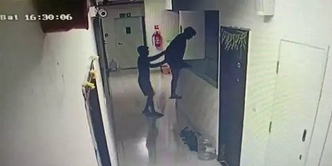 செம்பரம்பாக்கம்: மதுபோதையில் 8வது மாடியிலிருந்து தவறிவிழுந்த மாணவர் உயிரிழப்பு