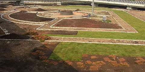 கோயம்பேடு மேம்பாலத்தின் கீழ் பூங்கா அமைக்கும் பணி தீவிரம்