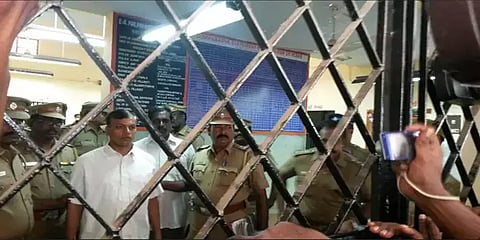 3 பாதுகாப்புப்படை காவலர்களை சுட்டுக்கொன்ற சக காவலர் விடுதலை! ஏன்?