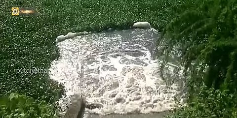 கடலூர்: கெடிலம் ஆற்றில் கலக்கும் கழிவுநீர் - தூர்நாற்றம் வீசுவதாக மக்கள் புகார்