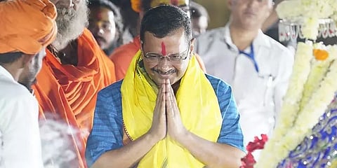 அன்று 'நோ' ராம்... இன்று 'ஜெய் ஸ்ரீராம்' - தேர்தலுக்காக யு-டர்ன் எடுக்கிறாரா கெஜ்ரிவால்?!