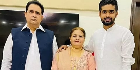 "இந்தியா - பாக். ஆட்டத்தின்போது வென்டிலேட்டரில் இருந்த பாபர் அசாமின் தாய்!"