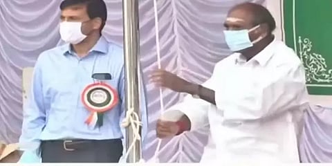 புதுச்சேரி விடுதலை நாள் விழாவில் கொடியேற்றினார் முதல்வர் ரங்கசாமி