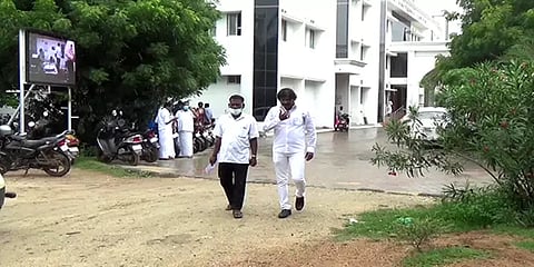 மதுரை: ஒப்பந்த பணி வழங்குவதாக பண மோசடி- அதிமுக முன்னாள் எம்எல்ஏ மீது புகார்